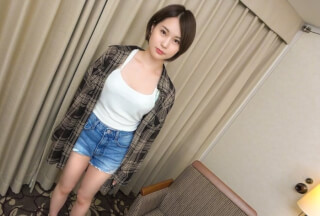 SIRO-4284 [First shot] [Such a beautiful girl ..] [High-purity superb obscene ass] 60 minutes to be drawn into the naughty charm of a snow-skinned beauty. A beautiful girl who fascinates ridiculous eroticism .. AV application on the net → AV experience shooting 1347