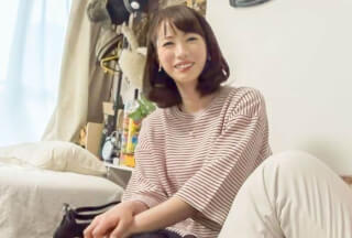FC2PPV 1543671 [Limited resale] [Individual shooting] Get a 30-year-old model beautiful wife with a matching app. A cute face and sensitivity Bing beauty Big tits are shaken and yoga is rolled up and vaginal cum shot is done all the time Saori 35 years old E cup