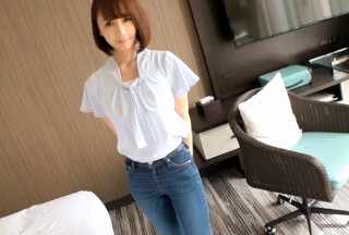 SIRO-3809 [First shot] [Charm of a lustrous woman] [Sensitive constitution] An older sister who has been in a pure love affair enjoys various first experiences at the age of increasing sensitivity. AV application on the net → AV experience shooting 1041
