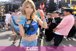 200GANA-2169 3P Held With Champagne In One Hand At The Hotel With A Preeminent Style Norinori Gal Who Picked Up At The Festival Venue ♪