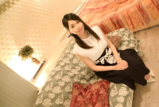 SIRO-3879 【初撮り】【童顔清楚系】【初心な彼女の初体験】美人受付嬢が魅せる仕事外の痴顔。男根好きな清楚系のギャップフェラ。彼氏より大きいあそこを膣奥で感じる。 ネットでAV応募→AV体験撮影 1062