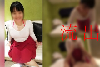 FC2PPV 1101650 (流出)早期終了予定 『顔出し!!!全身性感帯のむっちり癒し系セラピに事故を装い２連続中出しSEX』 初回特典有り