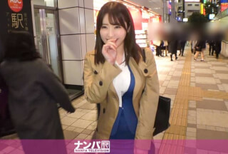 200GANA-2225 マジ軟派、初撮。 1432 Fカップ美人OLをナンパ成功！話の流れでおっぱいを後ろから揉めば、ダメと言いながらも甘い吐息を漏らして感じ始め、最後は男優の上で自ら腰を振り巨乳を揺らしながらセックスに夢中！！