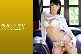 259LUXU-1233 ラグジュTV 1221 患者を誘惑する小悪魔の様な看護師がAVに登場！悪戯っぽい微笑を浮かべながら男を骨抜きにする手コキ、玉舐めはまさに魔性のテクニック！ガチ勃ちした巨根に跨り、妖艶な腰使いで乱れまくる！
