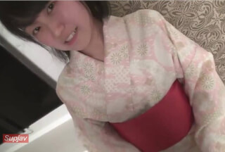 FC2PPV 1185299 A Well-Bred Yukata Girl Loves Sex And Drinks Up With A Smile Without Leaving Any Sperm.