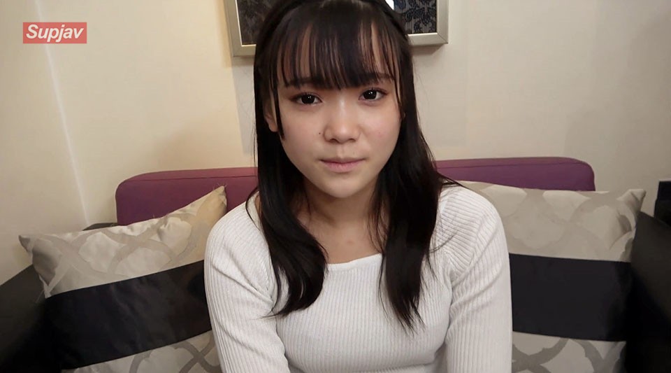 FC2PPV 2355222 黒髪清楚な10代美少女。危険な香りのする幼いアイドル級フェイスに問答無用の生ハメ。最初で最後の濃厚セックスで大量中出し。