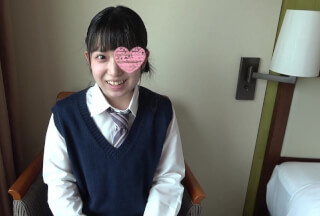 FC2PPV 2382636 ヌードモデルならと来た小動物系美少女。華奢で小さなその体を見ていたらヤりたくなってハメ撮り交渉！！