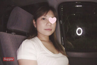 FC2PPV 1267740 【初撮り】32歳美人熟女とカーセックス！！ホテルまで我慢できず車の中で生ハメ大量中出し！！【高画質あり】