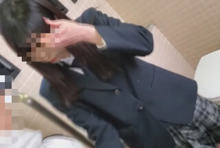 FC2PPV 【個撮】県立軽音部②ぱ●つ売りの少女に後輩が公園フェラからカラオケでぶっかける(20分)