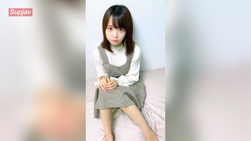 FC2PPV 2454733 大人しそうな美少女を即全裸にして挿入→2回生中出し  [有]