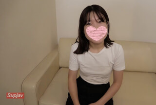FC2PPV 2483320 インドア系のおぼこ女子。大人しいそうな見た目から予期しない性欲強めのエロ娘に大量中出し！！