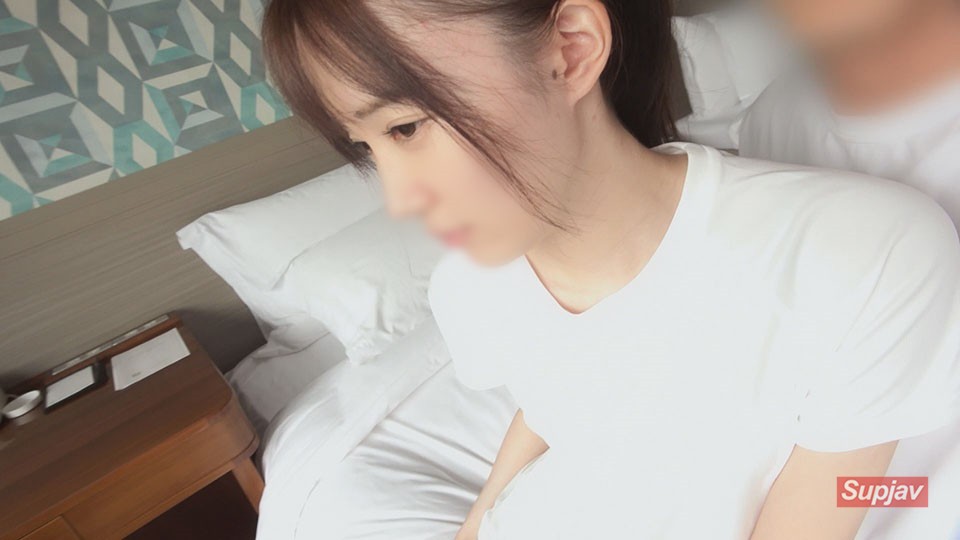 FC2PPV 2485663 ☆神美少女☆めちゃ華奢ボディのバスケ部女子（１８）☆先輩のデカちんを小さなおまんこで受け入れます。中出し＆顔射  [有]