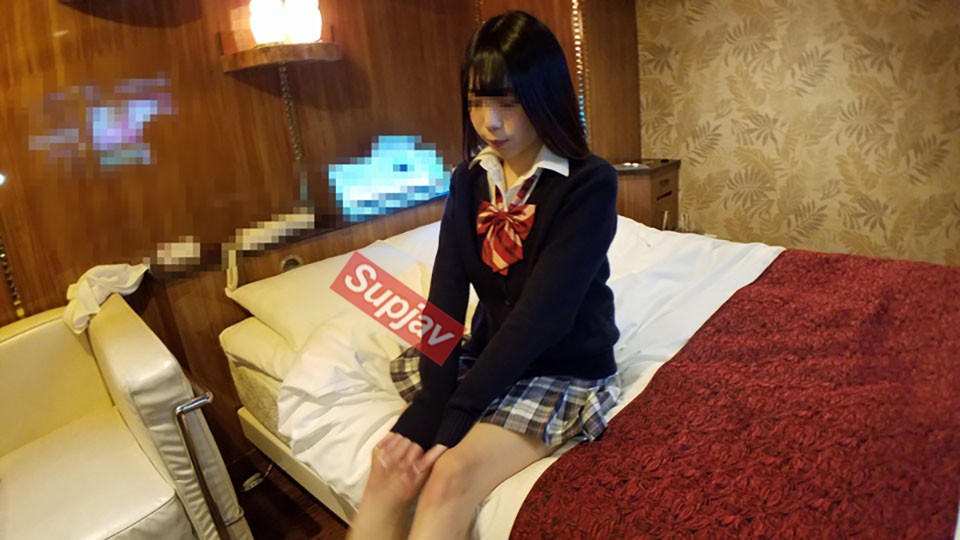 FC2PPV 【個撮】私立普通科②スライムおっぱいEカップ。大人しげな態度から立ちバックで激しく喘ぎかわいい尻を汚される
