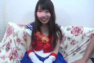 FC2PPV 1361809 ☆なつみちゃん再登場☆これが蔵出しホントに最後！？☆セー○ームーンコスで恥ずかしめｗ緊張しまくりで生中出し♥【特典付】