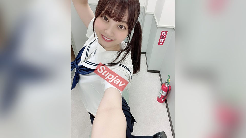 FC2PPV 1902033 幼くてイヤらしい黒髪清楚なセーラー服の女子校生は僕が思う以上に変態でエロくてザーメンすべてを吸い尽くす