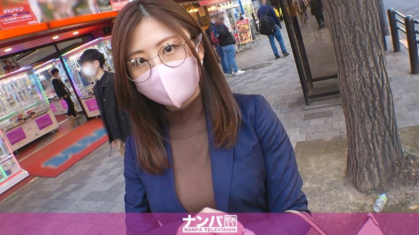 200GANA-2625 マジ軟派、初撮。 1748 夜通し働いたお疲れお姉さんをナンパ！八重歯が可愛くて胸キュンしたのでホテルに誘ってほろ酔いにさせてみると…ムチプリのお尻が激エロ！バックや寝バックのシーンは必見！！ (美島由紀)