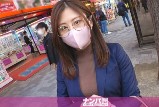 200GANA-2625 マジ軟派、初撮。 1748 夜通し働いたお疲れお姉さんをナンパ！八重歯が可愛くて胸キュンしたのでホテルに誘ってほろ酔いにさせてみると…ムチプリのお尻が激エロ！バックや寝バックのシーンは必見！！ (美島由紀)