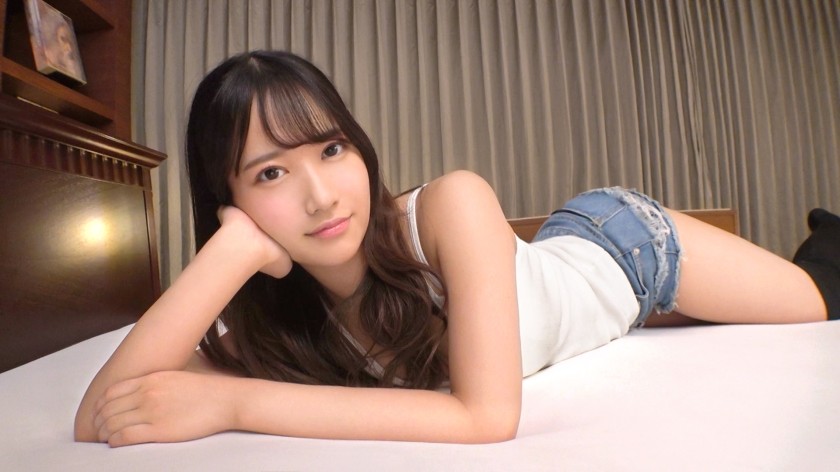 SIRO-4770 【初撮り】【ふんわり美乳】【激グラインド騎乗位】見た目は清純系だけど中身は小悪魔的な美人LIVE配信者が登場。可愛い顔を蕩けさせ巨根を膣奥まで迎え入れると、美尻を痙攣させながら感じていき.. ネットでAV応募→AV体験撮影 1741 (南乃そら)