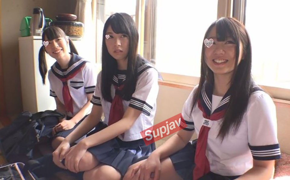 FC2PPV 1397040 ★顔出し☆素人制服美少女☆♥6Ｐ乱交プレイ♥青春制服ＦＵＣＫ複数プレイ♥精子大量♥コスプレ制服ＳＥＸ入り乱れスペルマＦＵＣＫ♥【個人撮影】 [有]