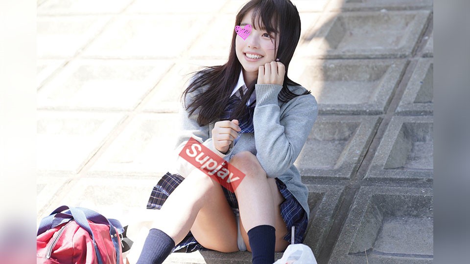 FC2PPV 1541253 《優勝候補》【電車チカン】【自宅隠撮】【中出しSEX】特別な美少女を上下同時録画で　水色P　＃27 [有]