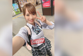 FC2PPV 2627413 ☆おパンツ染みまみれ☆Bカップ欲求不満J系（１８）☆即ヌレ無毛おまんこをしつこくクンニ⇒ガチピストンで中イキ膣出し [有]