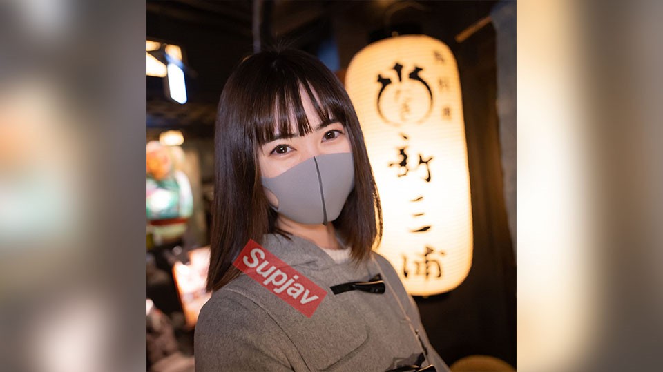 FC2PPV 2645773 初撮影【新シネマ画風】個数限定【無修正】どこか寂しげで一途で真面目な女子大生・・・徐々に色濃く乱れていく美白の身体に2回膣内射精。恋に落ちいる寒い日の夜だった（長編）