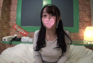 FC2PPV 1386732 触れた指先に吸い付いてくるような瑞々しい美肌が印象的な（当時）現役大学生の メチャカワ美女の極小オマンコ限界までチンコをねじこんだ中出しSEX！！