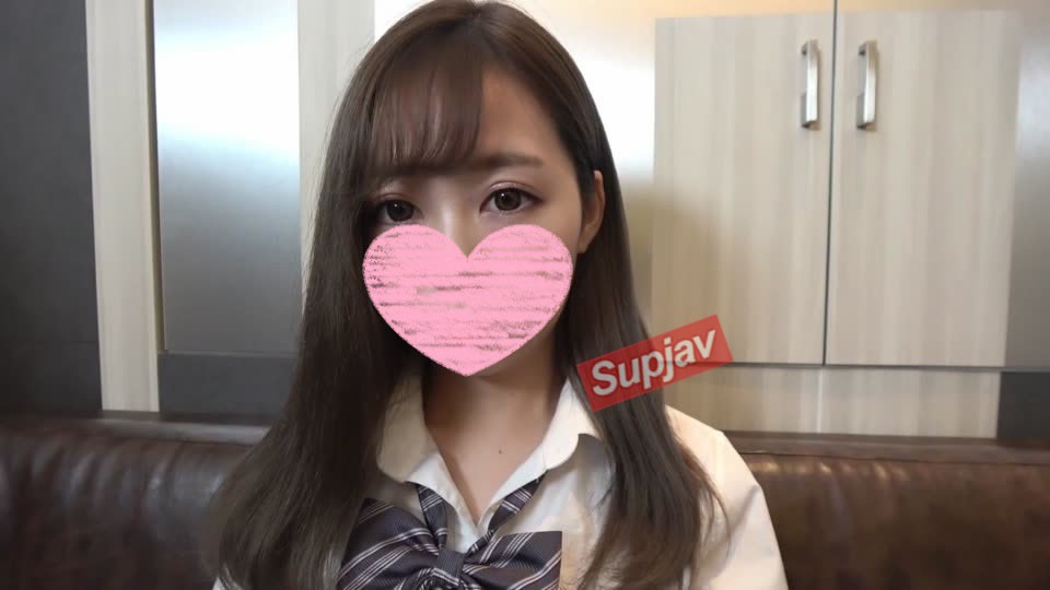 FC2PPV 1424109 初撮り♥タピオカ屋さんからの転職は出来るのか？149/40☆小顔でタピオカより大きい潤んだ瞳で見つめられ・喘がれたら男はみんなイチコロですｗ