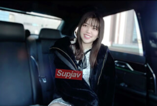 FC2PPV 2701746 【アイドル系の美少女登場】口内からのゴックン見せパン脱がせたらスケベな紫の下着に、バイブで声を抑えながら「イく」姿に初老暴走！