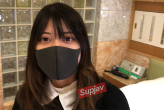 FC2PPV 2707912 まん防のせいで無職になった美女20歳。金の為によだれまみれになりながら必死にしゃぶる→大量顔射。
