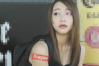 FC2PPV 1161583 [Live House Chikan] Super Idol Class Miniskirt Legs Bangya X 4 People Crushing With Electric Ma X Toilet Bringing Irama & Raw Creampie [cen]