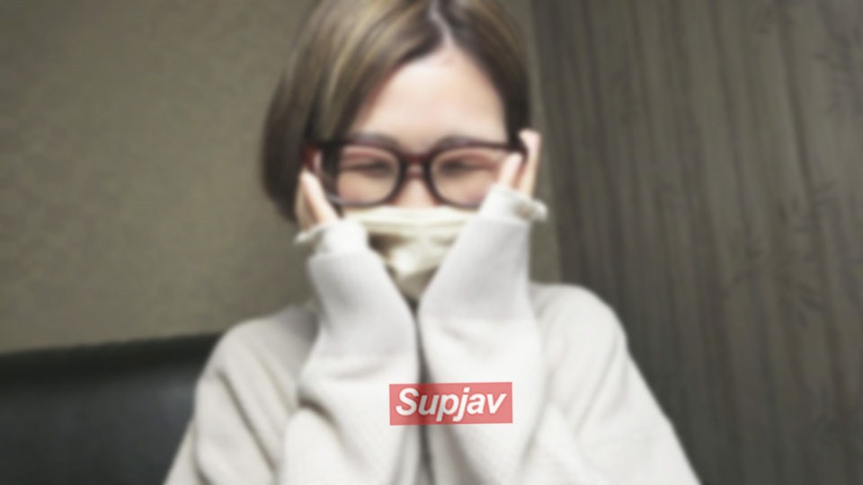 FC2PPV 2768929 ※学校バレ→即削除※【無修正】清楚で真面目な小学校の美人先生。SEXの経験が少ないウブな体にデカマラ突っ込まれて人生初ハメ撮り。メガネ顔射でザーメンまみれ！