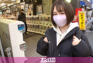 200GANA-2676 マジ軟派、初撮。 1781 アイドル好きなオタ活女子を秋葉原でナンパ！最初はコチラの要求を躱すへらへらと躱すも、乳首をいじられたあたりから一気にエンジンかかってエロモード！笑顔でSEXを楽しむムッツリすけべ娘のムッチリBODYがエロい！ (天乃みくる)