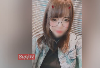 FC2PPV 1362339 寂しがり屋の20歳保育士は異常なほど濡れやすいアソコでした(気持ち良すぎて中出ししました)
