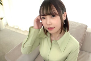 SIRO-4886 【初撮り】【パイパン美乳】【潮吹きガール】セフレじゃ満足できなくてAV応募してきたドスケベ娘。ハメては連続絶頂！指を差し込めば潮吹き連発！ ネットでAV応募→AV体験撮影 1825