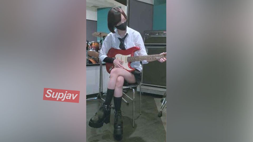 FC2PPV 【6/12まで】県立普通③美脚のバンド少女・スタジオ帰りカラオケ生ハメ・ホテルで中出し感じすぎて○○する