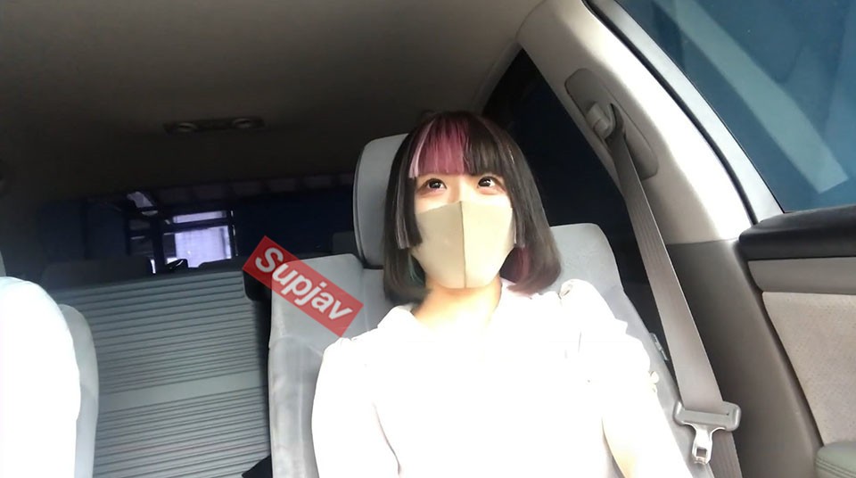 FC2PPV 2959583 ハングカラーが可愛いコンカフェ店員のMちゃん【19歳】ねっとり舌を絡めるキスとフェラ★敏感すぎる華奢な体をびくんっと仰け反らせます【RT】【小柄】