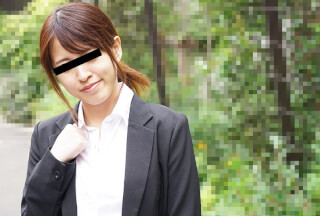 10musume 天然むすめ 071822_01 押しに弱い真面目で清楚な就活生に中出し面接  山田萌