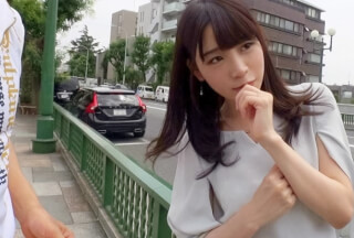 300MIUM-280 【素人妻、生中ナンパ！】ひたすら生！溜めた性欲爆発！清楚から淫乱へ⇒天性の感度で連続イキ！真正リアルなゴム無し中出しセックス！ (富田優衣)