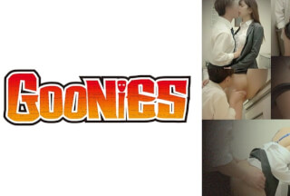 530DG-125 In-House Intercourse During Overtime! A Fucking Sexy Friend Gave Me A Blowjob During Work. After Inserting It In The Back, Glide Her Butt And Hit The Uterus And Cum Inside! ! ! !