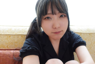 GAREA 858maika 馴染みのパイパンコンカフェ店員を口説き落とし…