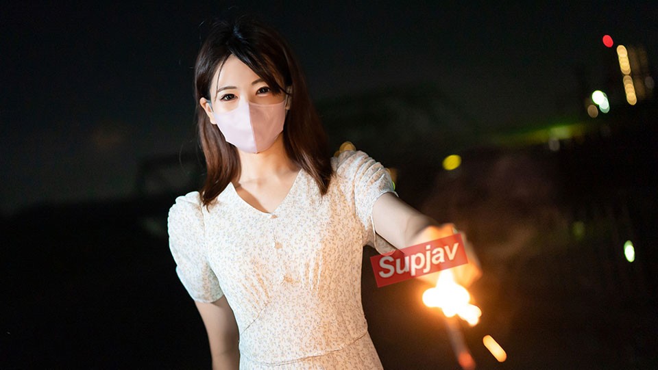 FC2PPV 3124662 初撮影！！11/16まで限定！【無修正】シネマ画風！花火の様に儚く激しく交わり合った夏の日の思い出。まさか彼女の様なお淑やかな女子大生がこんなにも乱れるなんて思いもしなかった・・・2回中出し！！