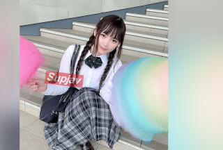 FC2PPV 3148878 初顔出し！！12/28まで限定【無修正】有名進学校に通うアニメ声の現◯女子◯生美巨乳コスプレイヤーを密室に連れ込み猥褻行為！制服からはだける色白美巨乳でパイズリさせ有無を言わさずゴム無し膣内射精！！