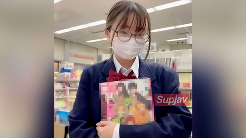 FC2PPV 【#74】芋で眼鏡な文学処女をハメ撮りしました。剛毛ピュアまんこの膜を生ちんぽで開通しそのまま精子を卒業記念に中出し♡おめでとう♡