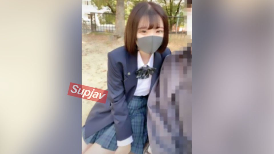 FC2PPV 【#71】制服ボブの**生はピュアで人見知り。公園デート中に短いスカートから見える生脚が美白で大興奮！初体験の大人セックスでビクビク感じまくり、最後は流れで孕ませ中出し♡両想い♡