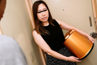 Pacopacomama 010523_772 A Newbie Hostess Brings a Freaky Toy Chair! Maya Ichijyo
