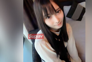 FC2PPV 3163934 期間限定価格【無修正】スレンダーボディの人気コンカフェ嬢をホテルに呼び出してハメ撮り♡いままでおごった分のボトルを思い出し、バックでツキまくり、中出ししてやりました。