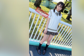 FC2PPV 3170044 ※初回数量限定※【J / k デート・裏めにゅ～】フェラチオ大好き 美術部・ひかげちゃん18歳 「お店には内緒だよ」10代まんこにおじさんちんぽを鬼ピストン⇒膣内射精 [有]