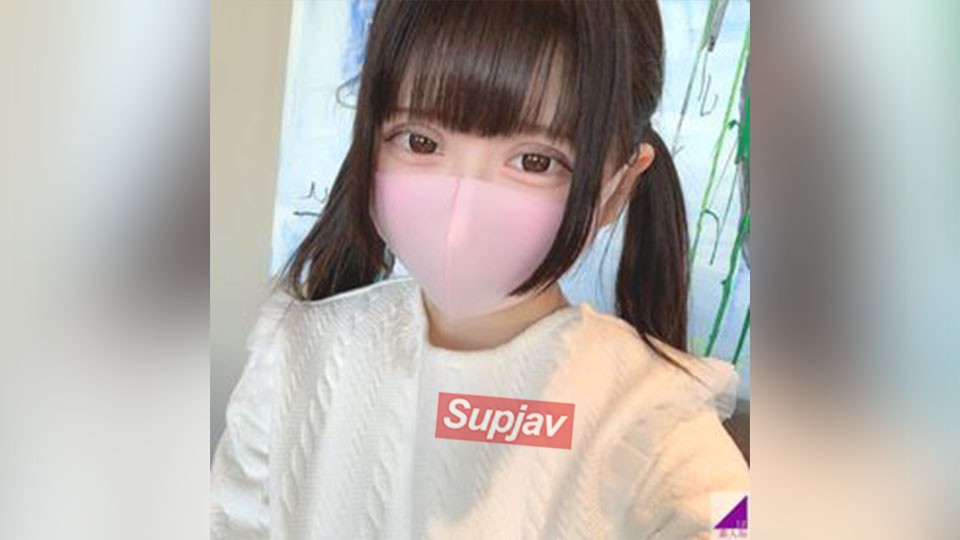 FC2PPV 3188920 [個撮]ガチオタみくちゃん(18)Aカップ貧乳ロ*ボディにJ◯時代の思い出のスク水をまとい、、、痛さに顔をしかめながらも徐々に感じ始め最後は膣奥に生中出し【レビュー特典：高画質版など】 [有]