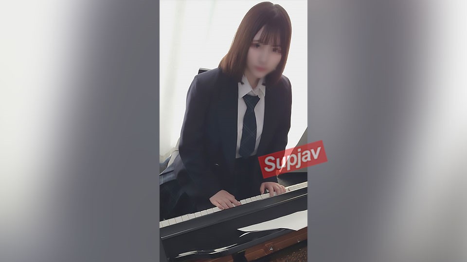 FC2PPV 限定公開【2004年生顔出し】音大進学の夢を親に断たれかけた元お嬢様を支援。